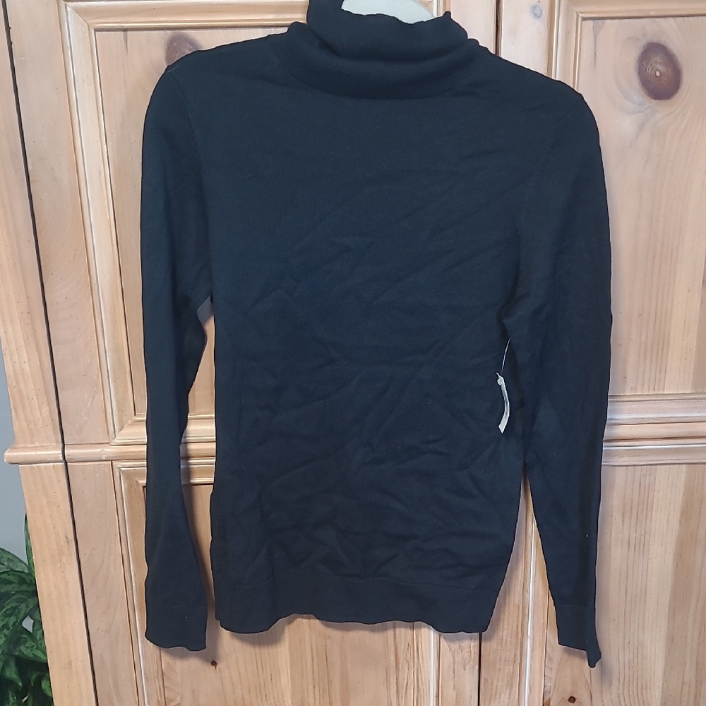 Amazon Essentials Black Turtleneck Long Sleeve Top